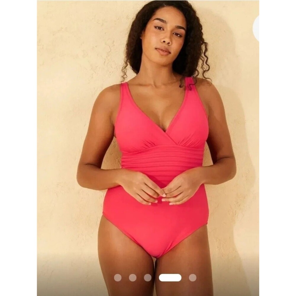 Shade And Shore Women’s Red One Piece Swimsuit Full Seat Coverage Sz S NWOT